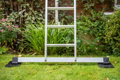 stepladder_leveller.jpg?