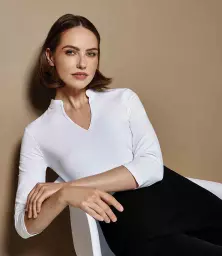 K755%20WHI%20MODEL%201.jpg?