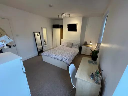 Bedroom 4 reverse.jpg