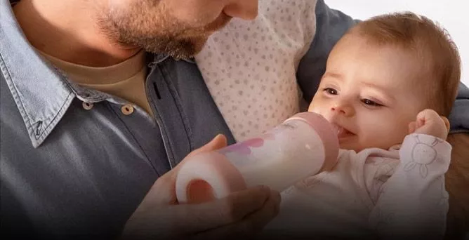 HOW TO WASH AND STERILISE FEEDING BOTTLES