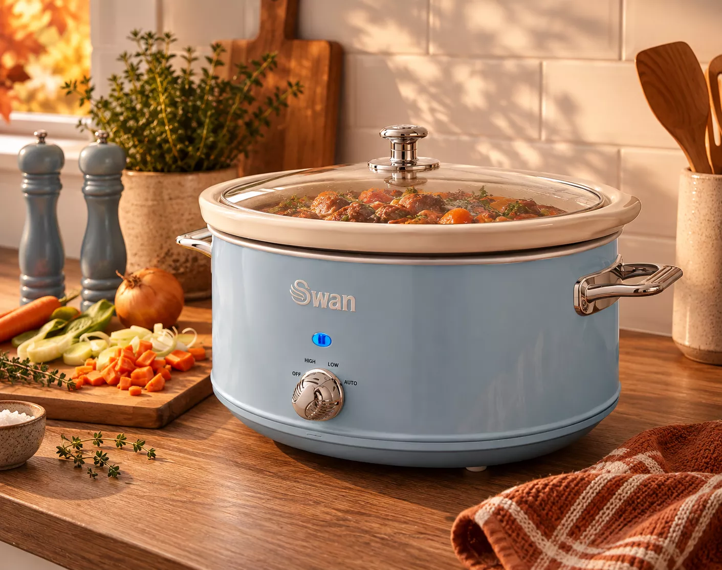Slow cooker with a comforting autumn meal