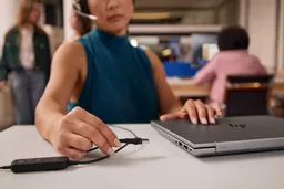 ZtRgKnnfiU6-yxzU9i8vUQ.c-r.jpg?