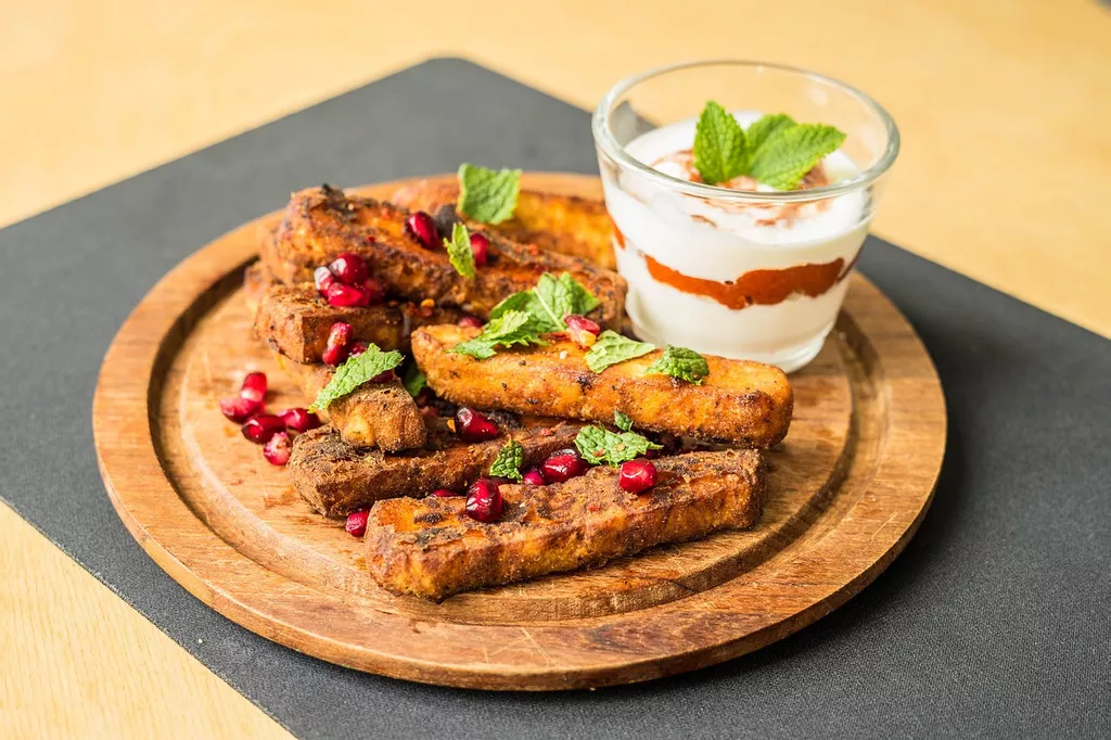 A cheesy and mouth-watering halloumi fries recipe