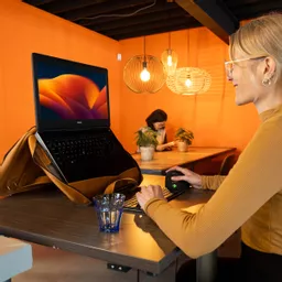 2kwlQmnTxkKVuVLseYVbIg.c-r.jpg?