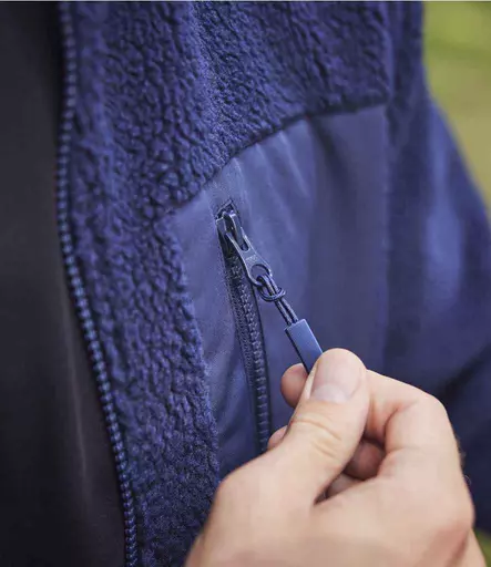 RV300%20NAV%20MODEL%204.jpg?