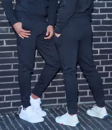 TL720%20BLK%20MODEL%201%20HERO.jpg?