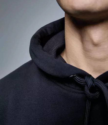 AM01%20BLK%20MODEL%204.jpg?