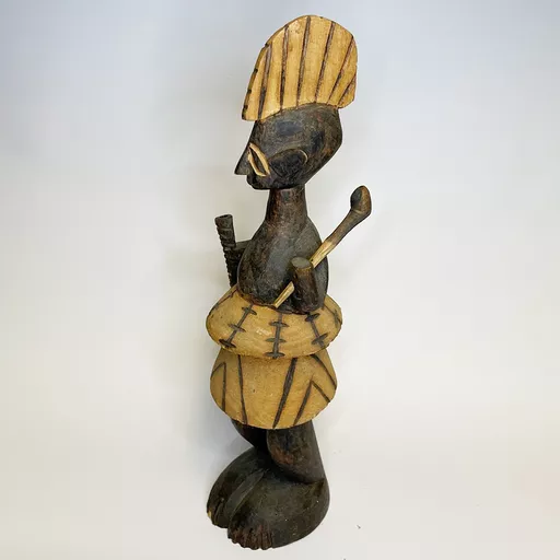 Carved figure 2b.jpg