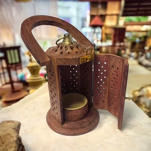 Wooden Lantern 1.jpg