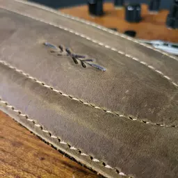 BS68 honey relic Rio bass guitar strap Pinegrove 141335.jpg