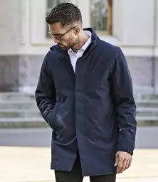 T9608%20DNA%20MODEL%201%20HERO.jpg?