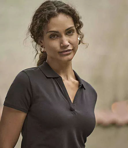 T1409%20BLK%20MODEL%202.jpg?