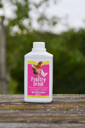 3457 - Battles Poultry - Poultry Drink - Lifestyle 01.jpg