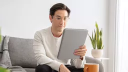 VdkybmLb8UGLYuiBay9ihQ.c-r.jpg?