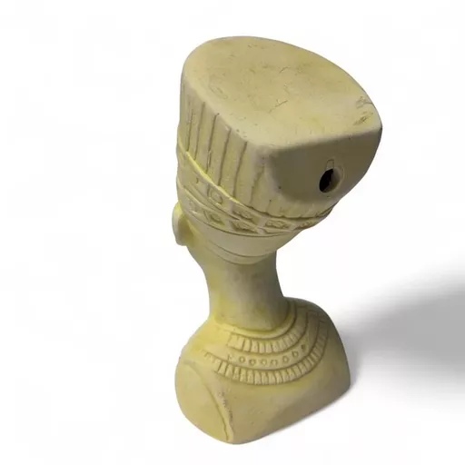 Nefertiti 1.jpg
