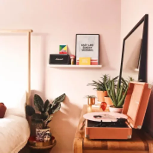 cupcake bedroom.webp