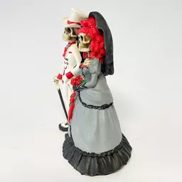 DoD Couple figurine 2.jpg