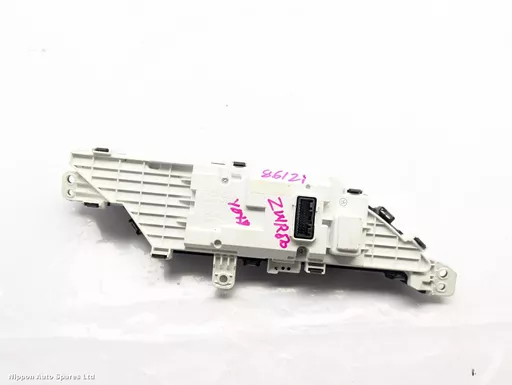 abfa1631-6d36-46af-a2aa-6606adc22909.jpeg?