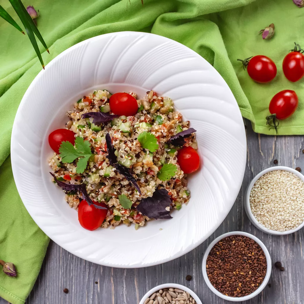  Healthy Quinoa Salad