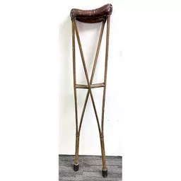 Crutches 2.jpg