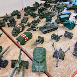 Dinky Toys - Army 1.jpg