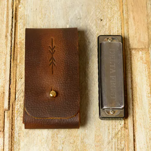 single harmonica belt pouch brown grainy DSC_0646.jpg