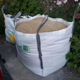 Sharp washed sand in bulk bags