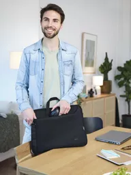 kxwdqlf6ZUmEJhdd6pk40w.c-r.jpg?