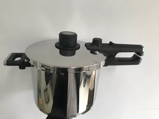 6L/22cm Pressure Cooker