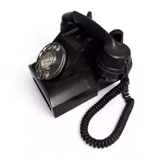 Bakelite Phone 1.jpg