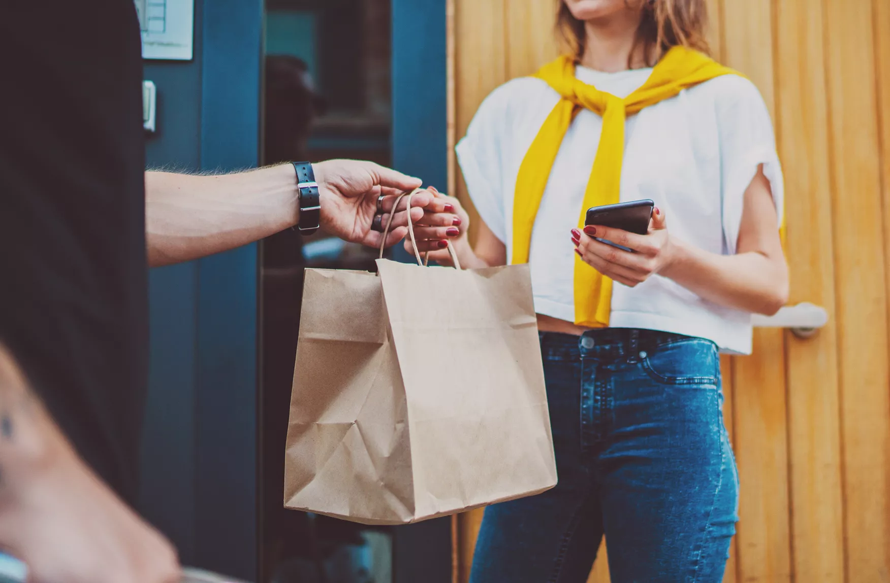 Takeaway bags people 2.jpg