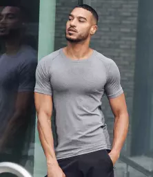 TL515%20GM_GY%20MODEL%201.jpg?
