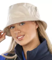 RC045%20NAT%20MODEL%201%20HERO.jpg?