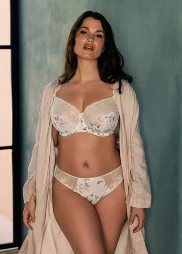 Lizbeth 5.jpg