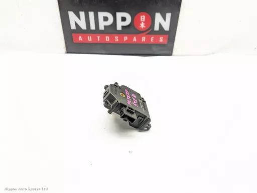 f4f9f095-34b6-4c82-b913-7a1e953dc5dc.jpeg?