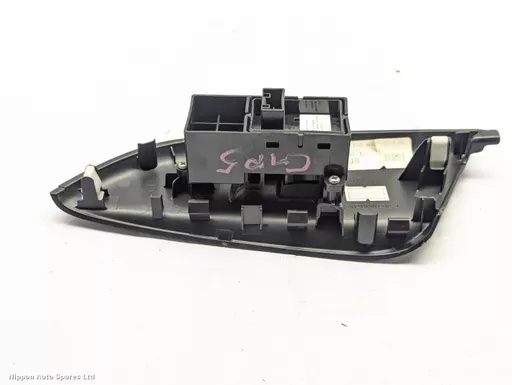 cdce6e6d-696c-4a5f-b450-16d5a74292c0.jpeg?