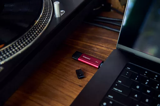 Xfe1BCXfeEubrg5bkqUiyw.c-r.jpg?