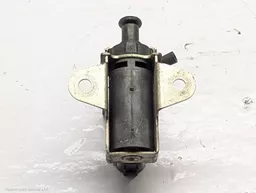 c10745d5-af7b-4591-bc3e-39f107ed7b6a.jpeg?