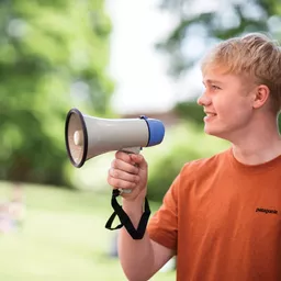 1696856738-62855500.jpg?