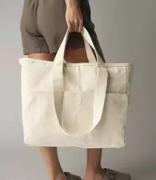 W604%20NAT%20MODEL%203.jpg?