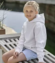 T5152B%20WHI%20MODEL%201%20HERO.jpg?