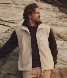 RV302%20NAT%20MODEL%202.jpg?