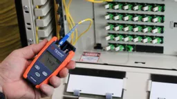 micro-opm_app-01_connected.jpg?