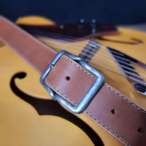 GS80 tan guitar strap Pinegrove 145855.jpg