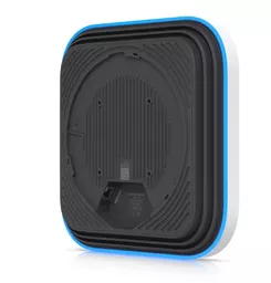 EuELaSGxJ0mv2YnFT6-5_w.c-r.jpg?