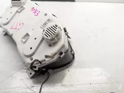 e2954958-96dd-460c-881e-f2895c43f9ef.jpeg?