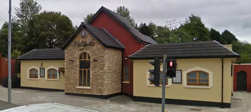 Isola Gold (McGurks Bar Omagh).jpg