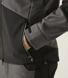 RG679%20SL_BK%20MODEL%208.jpg?