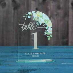 TableNoFlowers1.png