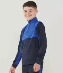 LV875%20NV_RY%20MODEL%201%20HERO.jpg?